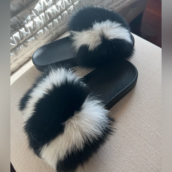 Shoes - Duckie Confetti Skunk Slides